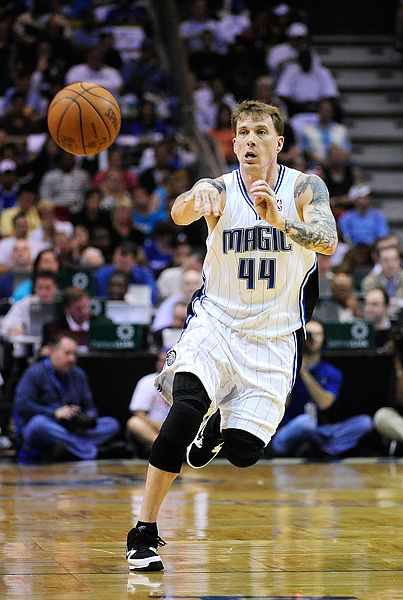 末节大梦初醒险些完成逆转，如何评价中国男篮今晚表现？