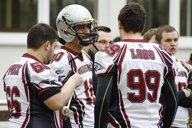 北京时间12月12日凌晨01：45，欧联杯联赛阶段将迎来一场处境迥异的对决。