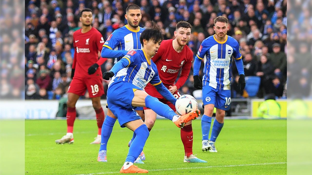 篮球CBA赛场出现冲突，裁判提前终止比赛