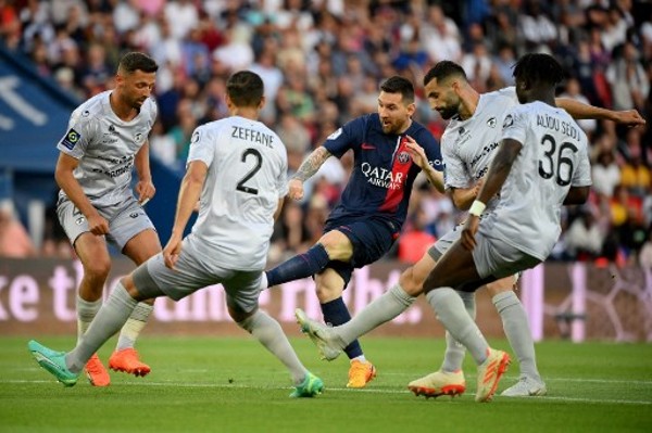 新星连续三场送助攻，被誉为未来核心